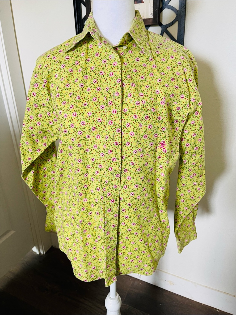 VINTAGE Women’s Cowboy Equipment Floral Button-Up Rodeo Western Shirt